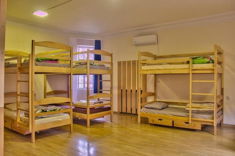 Classy And Cozy Hostel 예레반 외부 사진